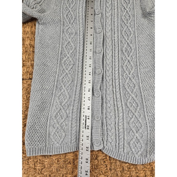 Vintage FOREVER 21 ESSENTIALS Womens Gray Cable Knit Button Cardigan Sweater S - Picture 6 of 9